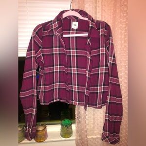 Vans size medium women’s cropped flannel, purple/pink